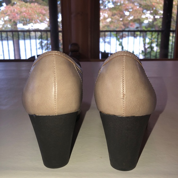 LIFE STRIDE Wedge Ankle Boots Slip-On Beige NWOB (10 M) - Picture 11 of 15